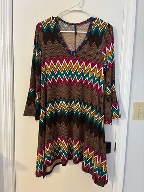 Emma Rose Chevron Print Bell Sleeve Tunic Top - Brown Teal Pink